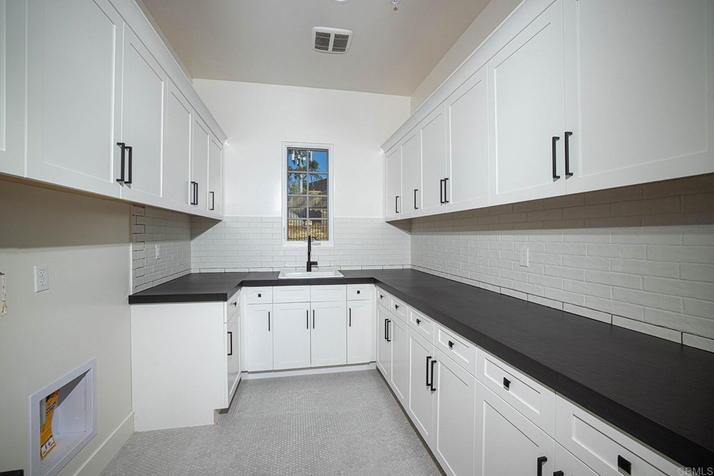 3984 Rancho Summit Drive Encinitas, CA 92024 - Photo 5 of 55