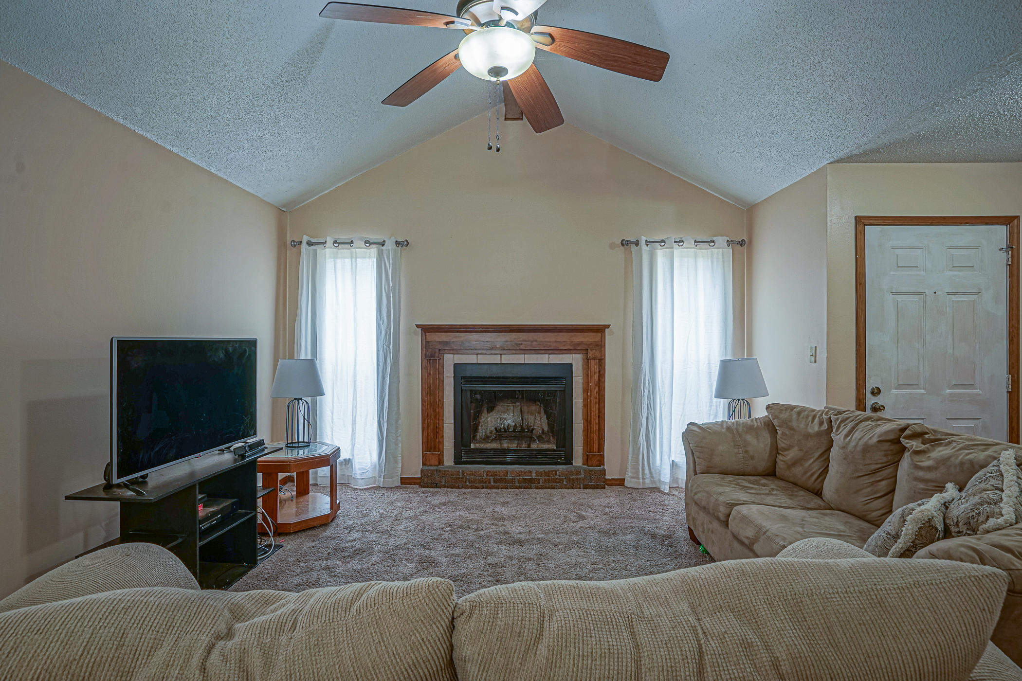 323 John King Road Crestview, FL 32539 - Photo 8 of 31 323 John King-19