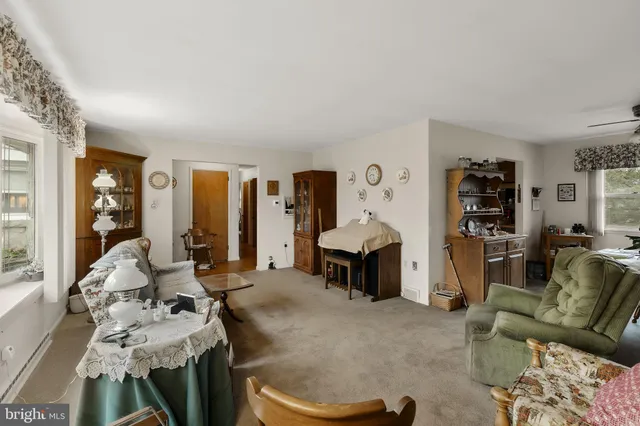 $200,000 | 555 Lincoln Drive, Wernersville, PA 19565