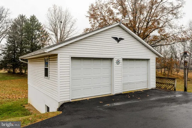 $200,000 | 555 Lincoln Drive, Wernersville, PA 19565