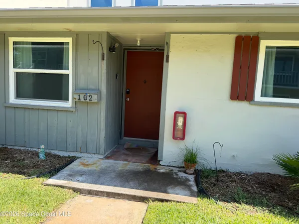$1,800 | 2104 Grant Place, Unit 102, Melbourne, FL 32901