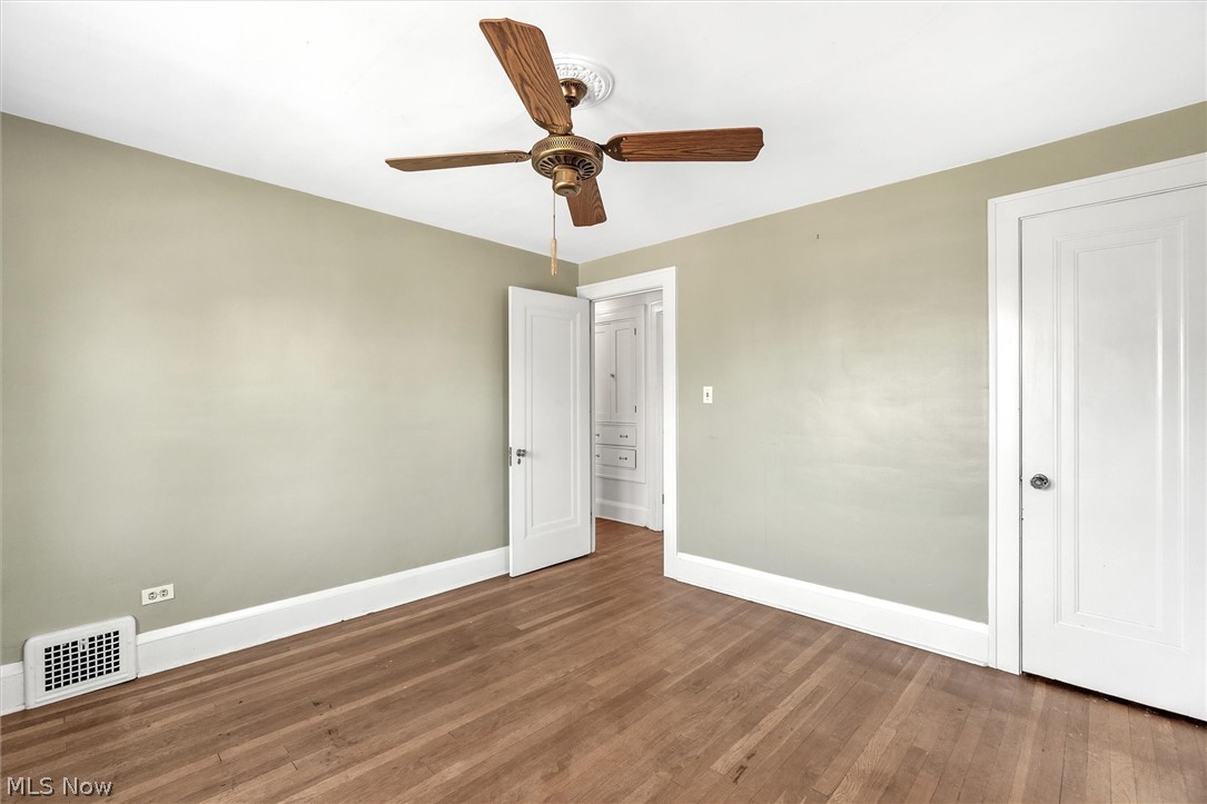 3276 Tullamore Road Cleveland, OH 44118 - Photo 14 of 20 Gallery Image 14