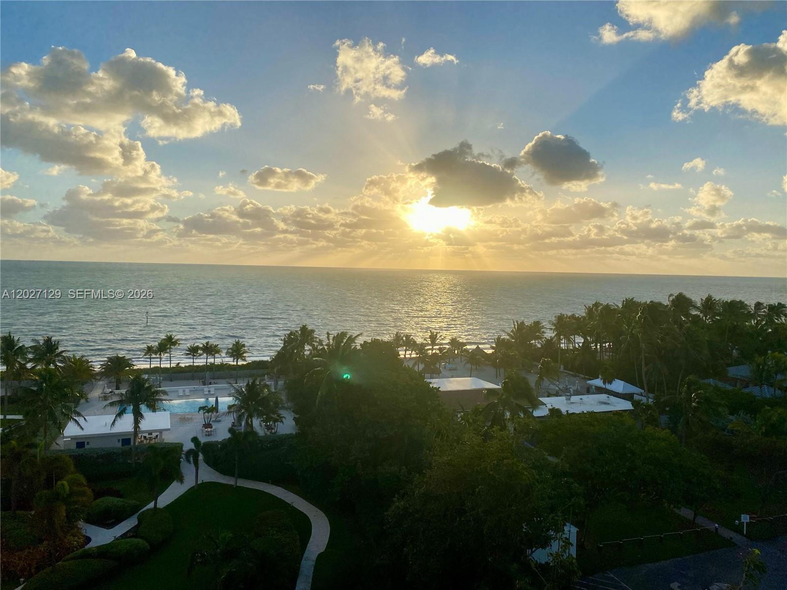 607 Ocean Drive, Unit 9K Key Biscayne, FL 33149 - Photo 24 of 25