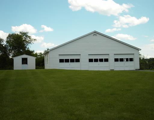 1109 Main Street Bangor, ME 04401 - Photo 12 of 20 Garage.