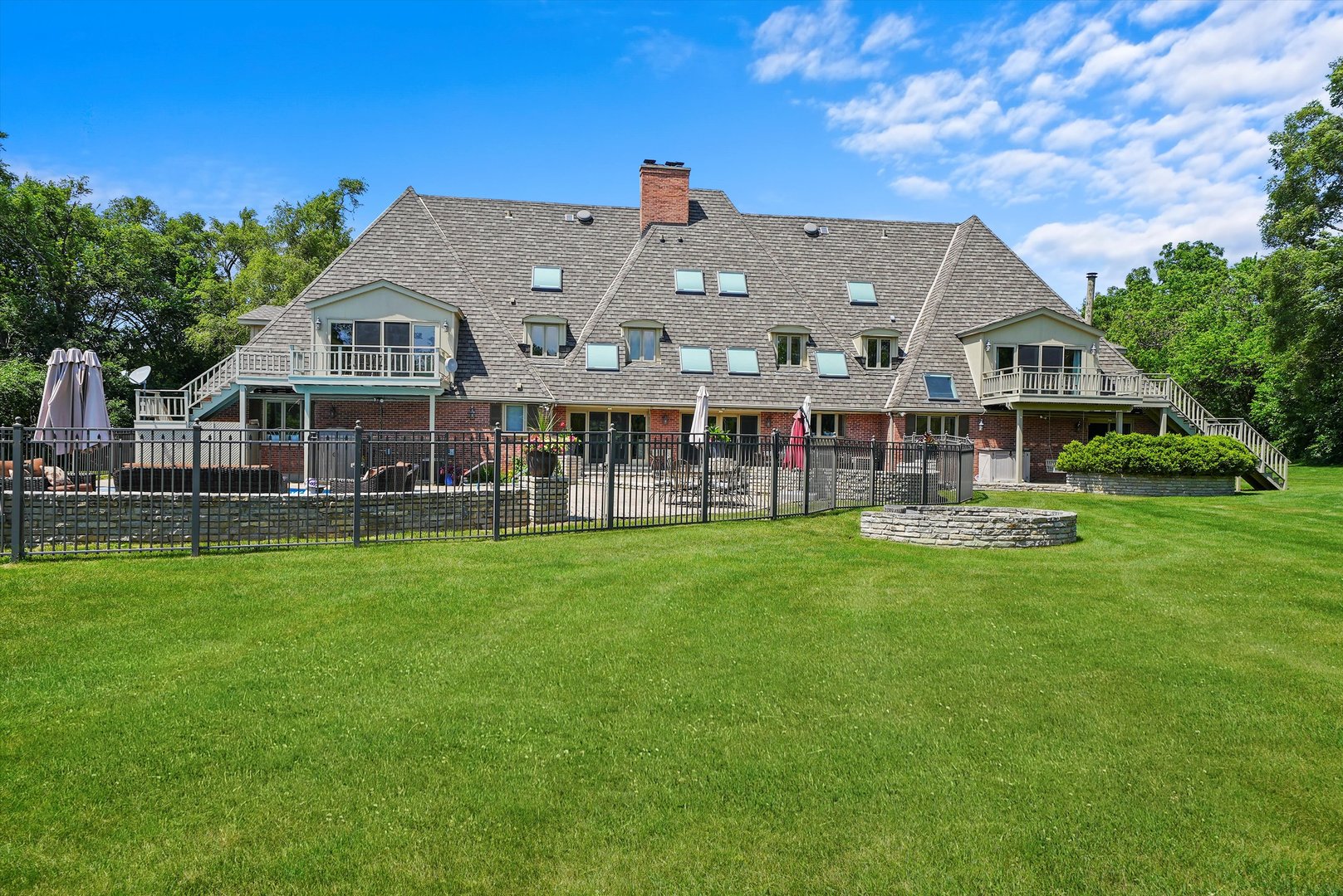 673 Milton Road Inverness, IL 60067 - Photo 112 of 125