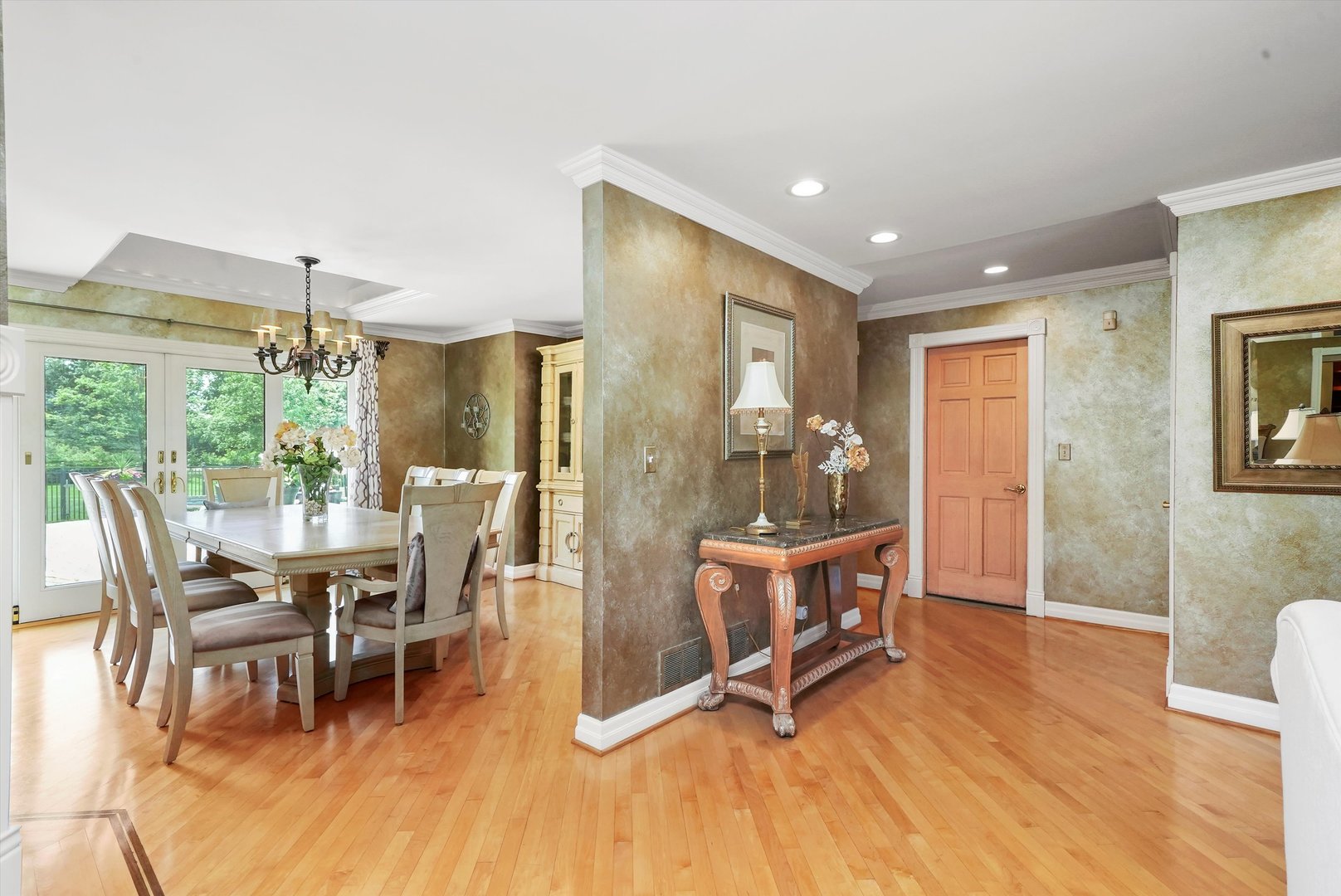 673 Milton Road Inverness, IL 60067 - Photo 14 of 125