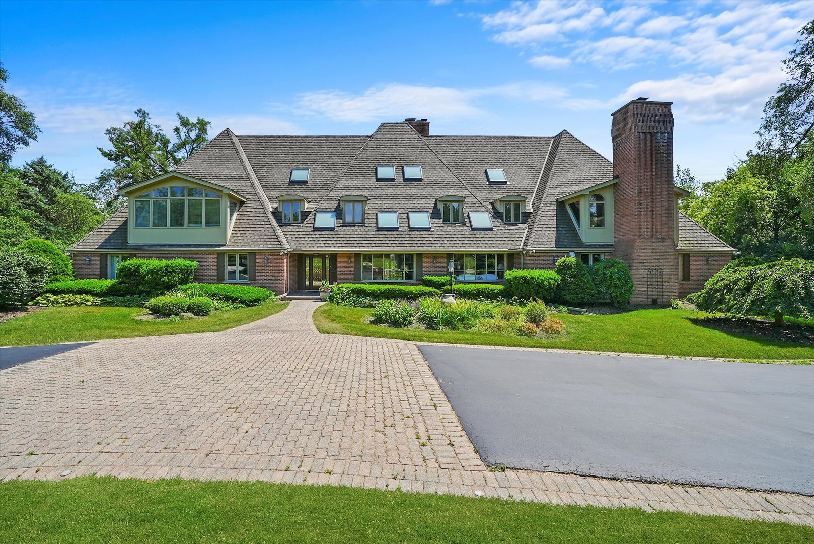 673 Milton Road Inverness, IL 60067 - Photo 2 of 125