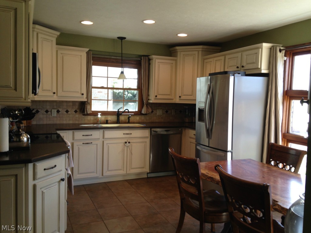 2079 Brookshire Road Akron, OH 44313 - Photo 3 of 23 Gallery Image 3