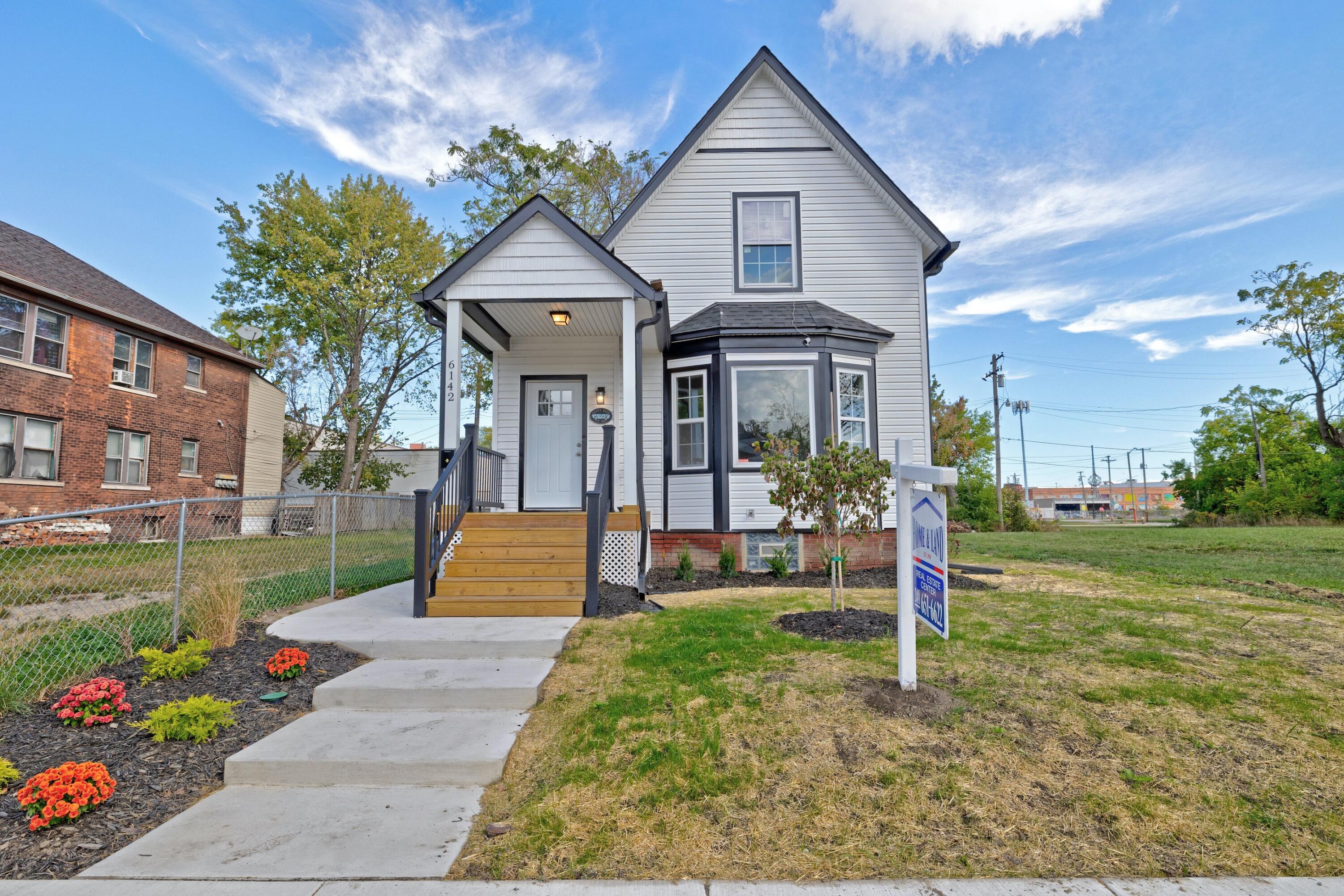 6142 Commonwealth Street Detroit, MI 48208 - Photo 3 of 48 2) Front