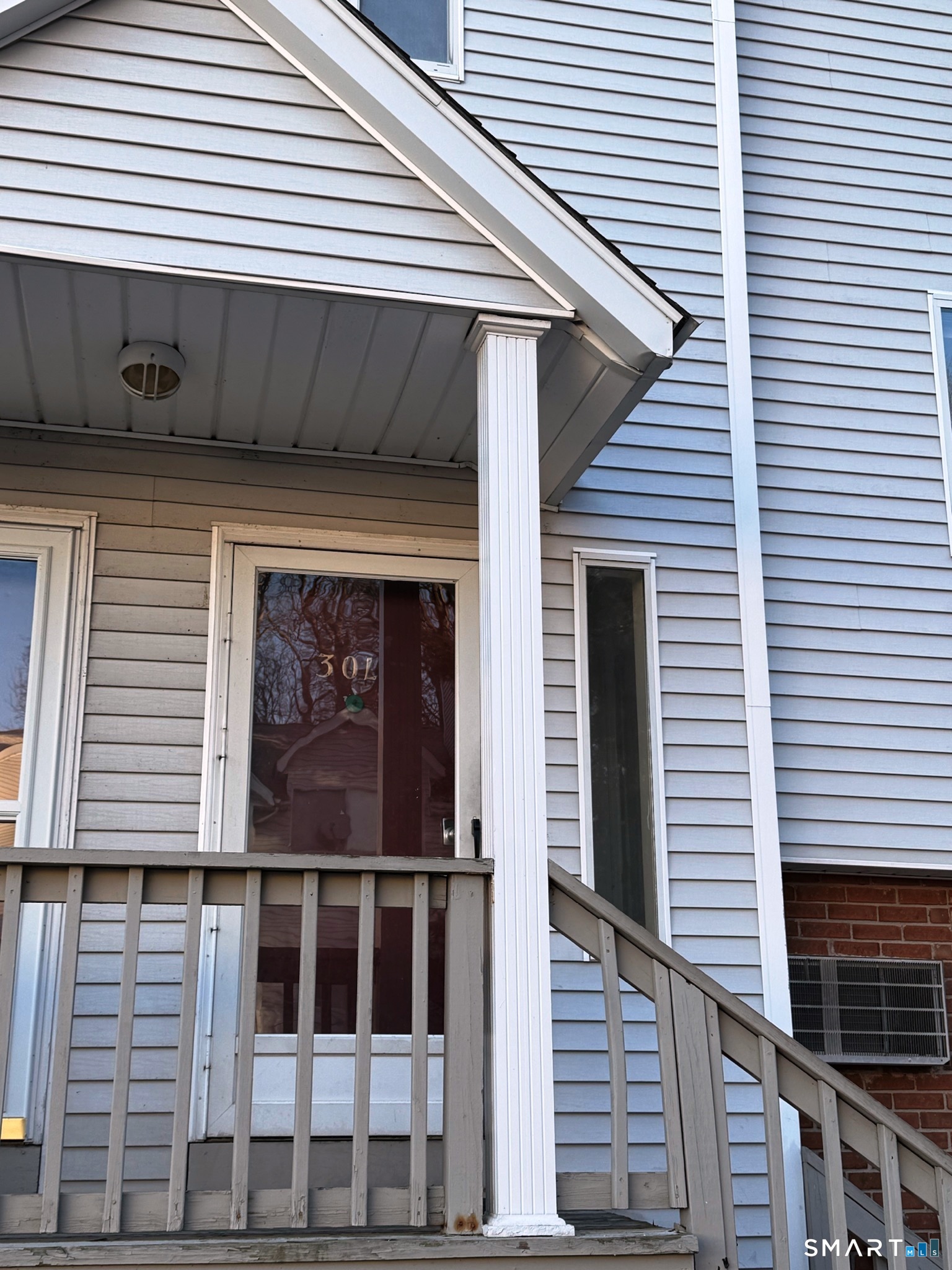 925 Oronoke Road, Unit 30L Waterbury, CT 06708 - Photo 20 of 21 a front view of a house with windows