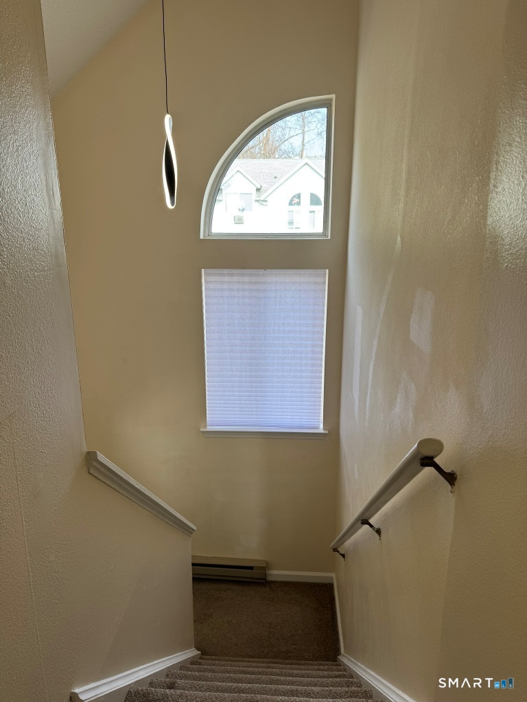 925 Oronoke Road, Unit 30L Waterbury, CT 06708 - Photo 10 of 21 a view of front door