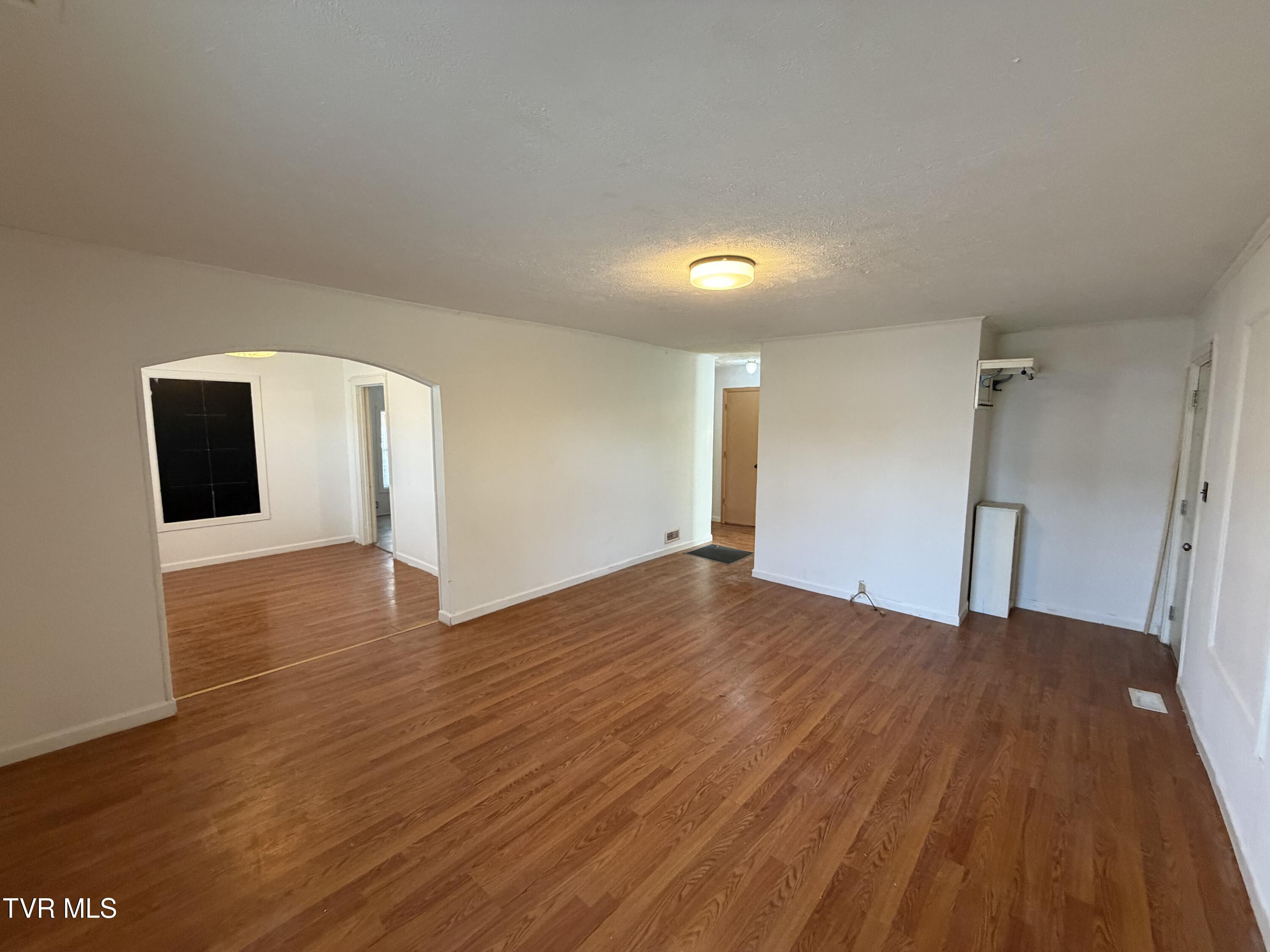 1602 Aaron Way Kingsport, TN 37664 - Photo 8 of 24 IMG_5770