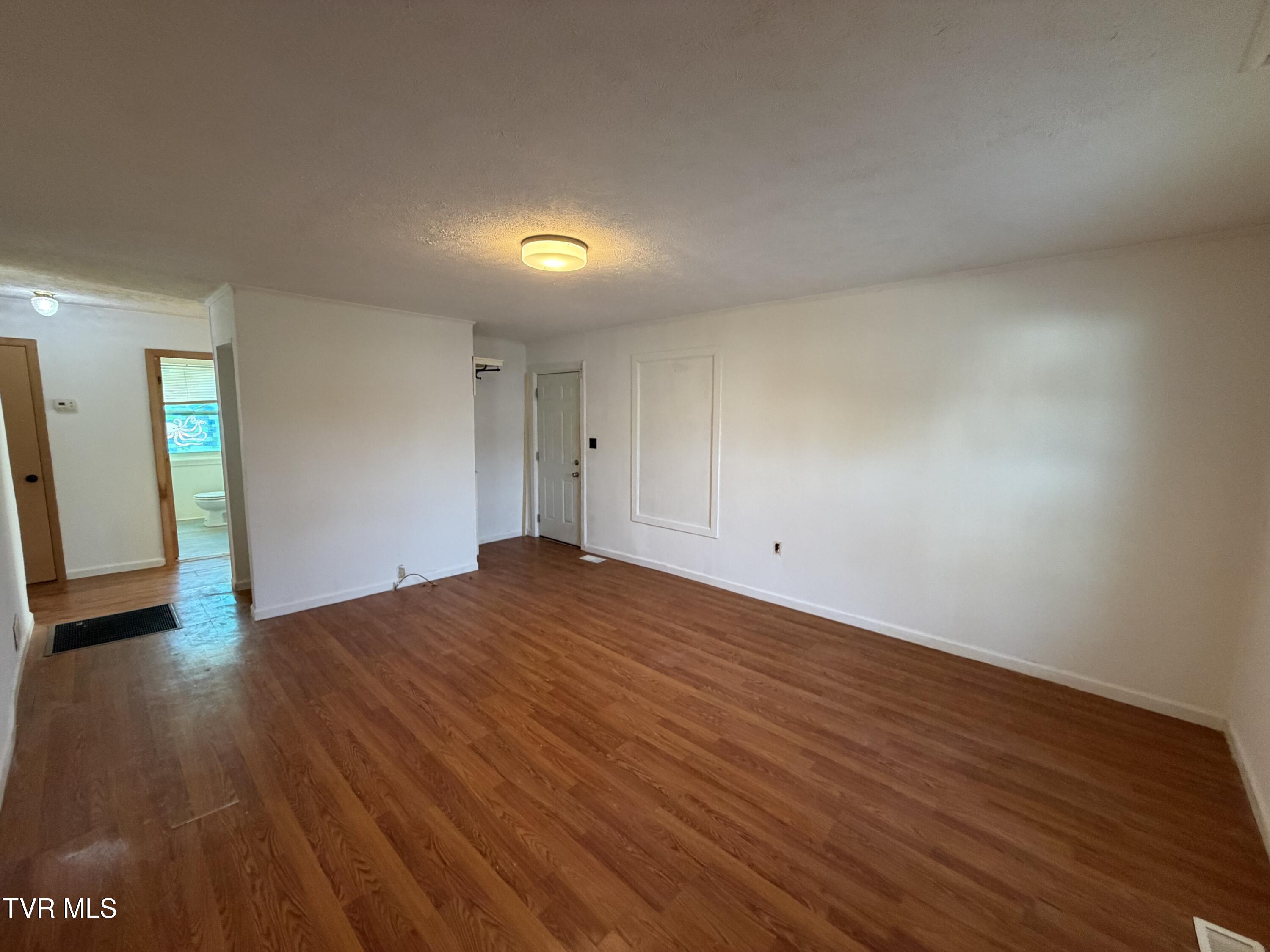 1602 Aaron Way Kingsport, TN 37664 - Photo 10 of 24 IMG_5778