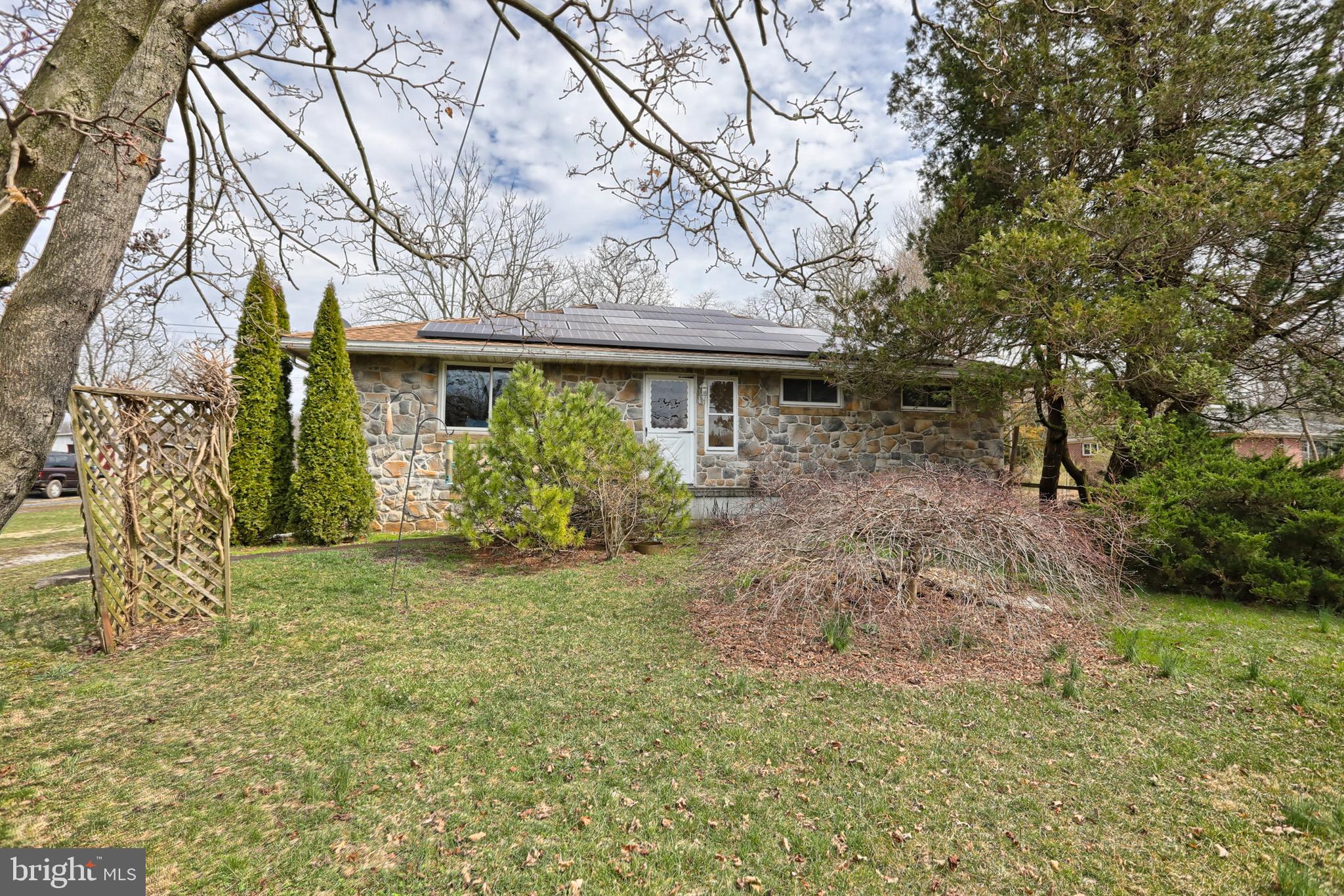 2044 South Forge Road Palmyra, PA 17078 - Photo 5 of 30 Gallery Image 5