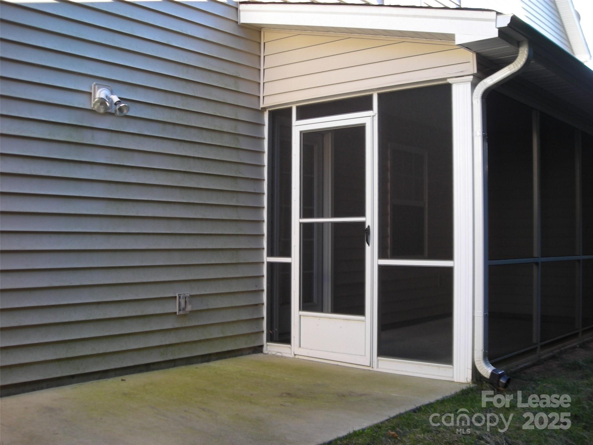 183 Clusters Circle Mooresville, NC 28117 - Photo 2 of 3