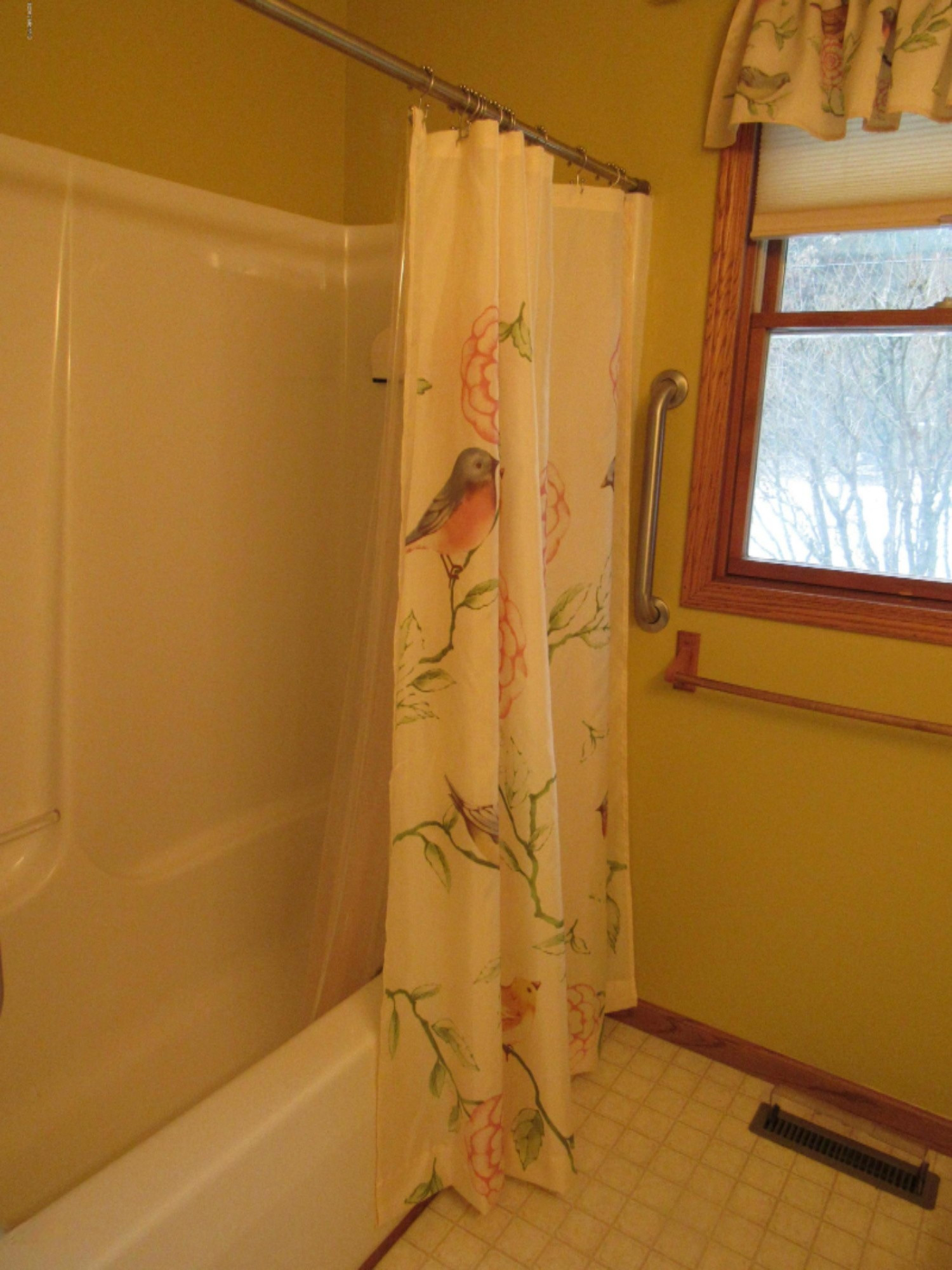 3958 Staple Road Muskegon, MI 49445 - Photo 13 of 18 Bathroom