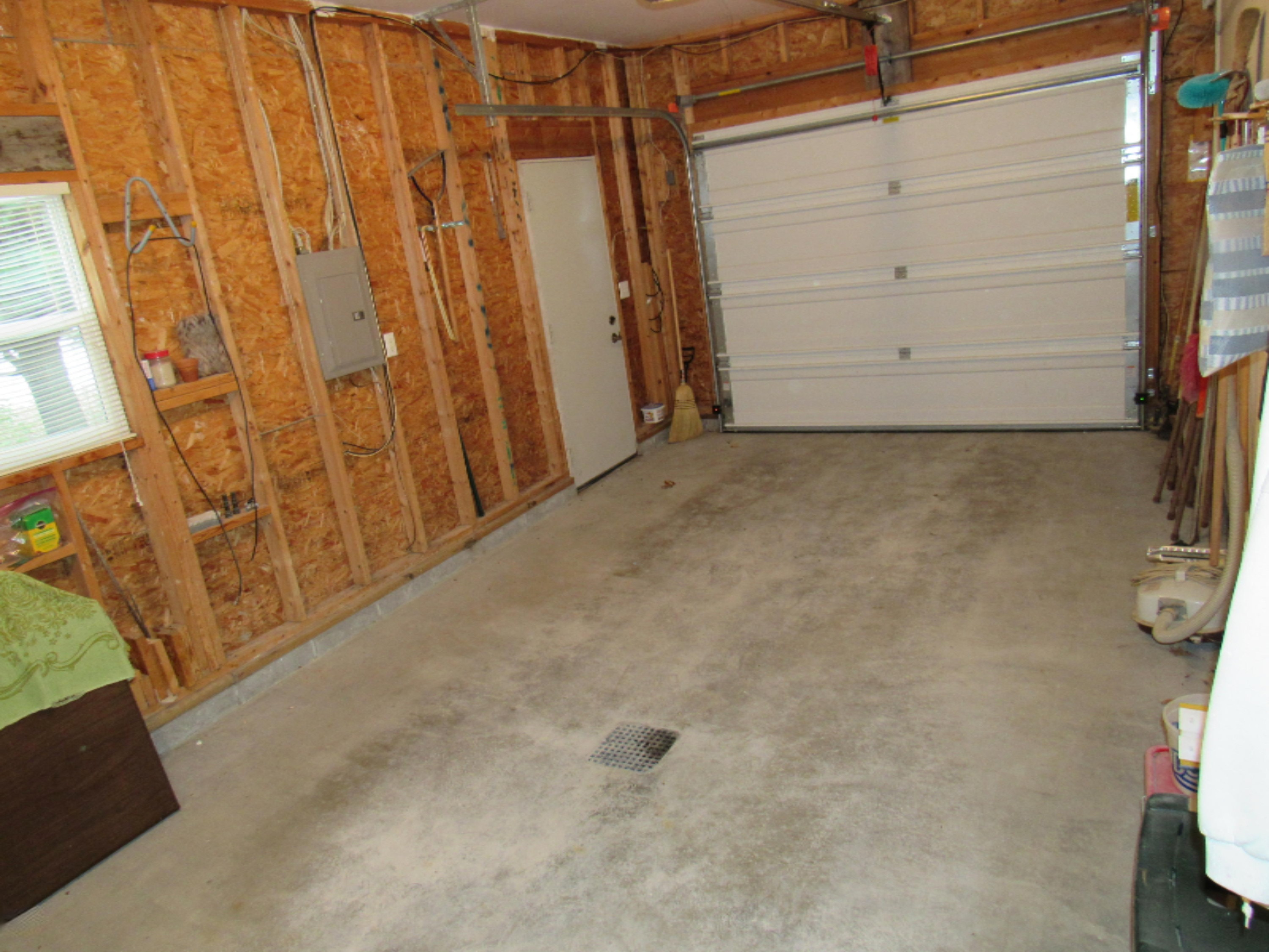 3958 Staple Road Muskegon, MI 49445 - Photo 15 of 18 Attached Garage