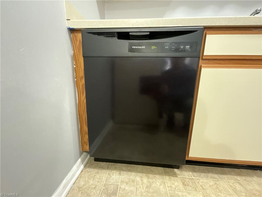 3830 Country Club Road, Unit L Winston-Salem, NC 27104 - Photo 11 of 14