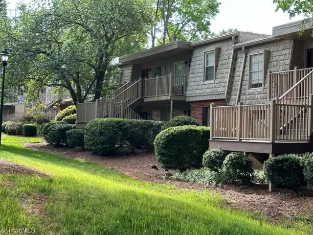 $995 | 3830 Country Club Road, Unit L, Winston-Salem, NC 27104