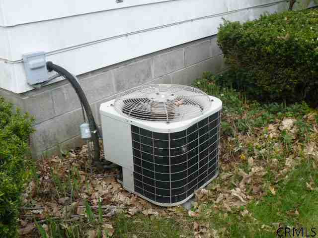 95 Consaul Road Colonie, NY 12205 - Photo 12 of 15 Photo 12