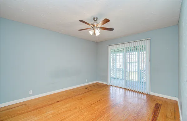 $1,695 | 15510 Cypress Garden Drive, Unit A, Tomball, TX 77377