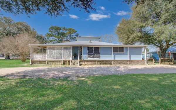 $1,695 | 15510 Cypress Garden Drive, Unit A, Tomball, TX 77377