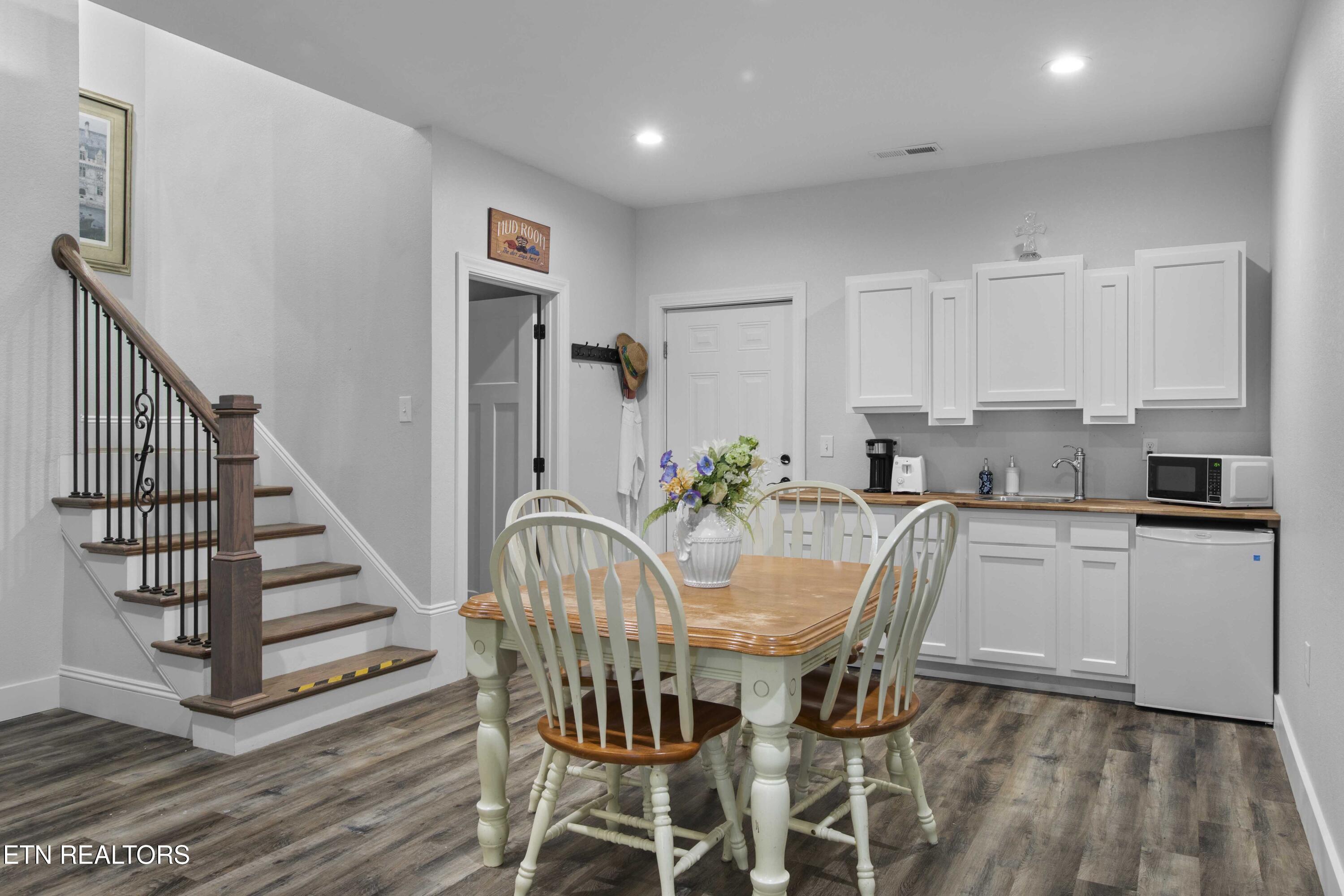 5925 Sevierville Road Seymour, TN 37865 - Photo 28 of 52 030A0176