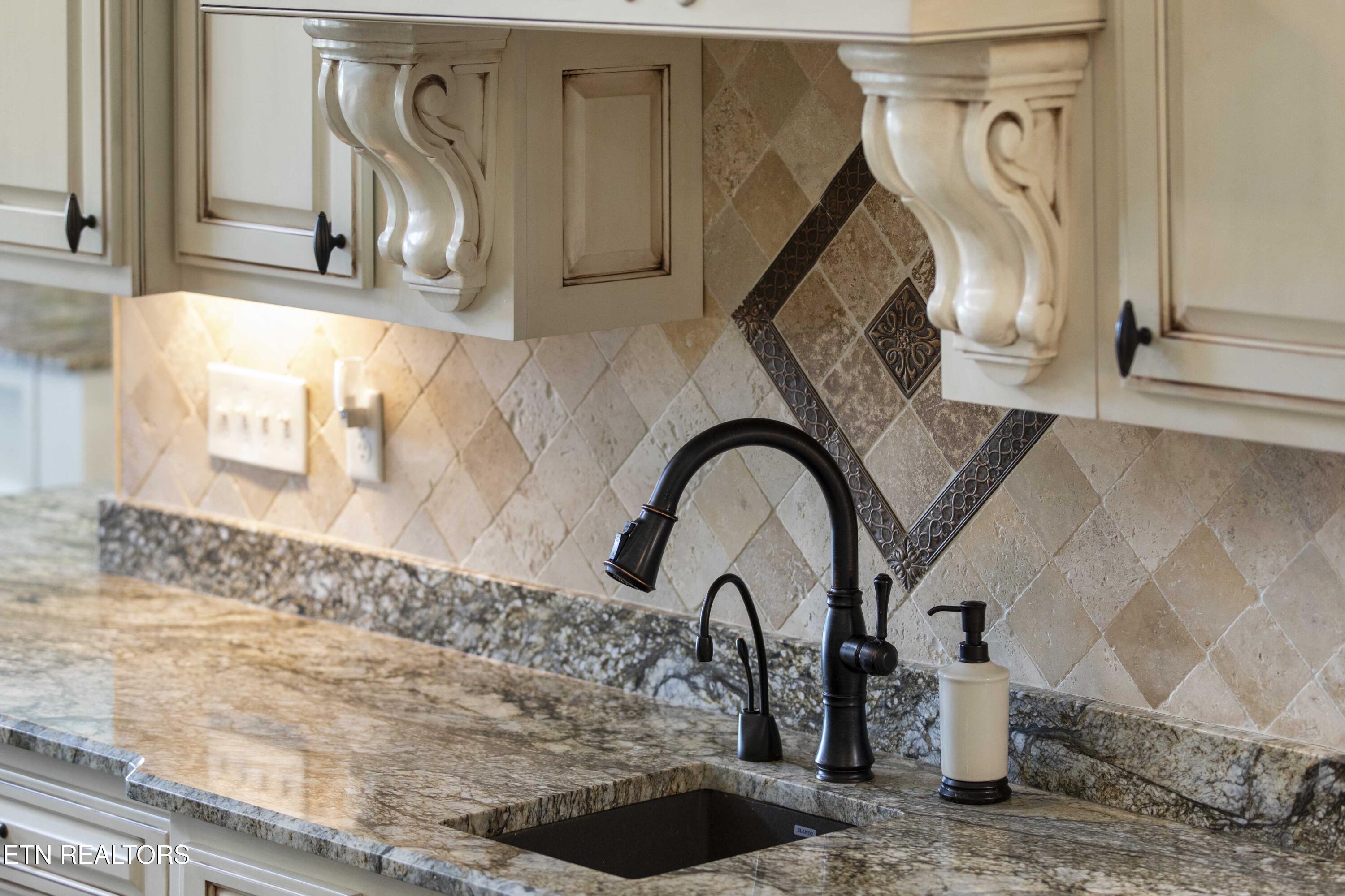 5925 Sevierville Road Seymour, TN 37865 - Photo 35 of 52 030A0438