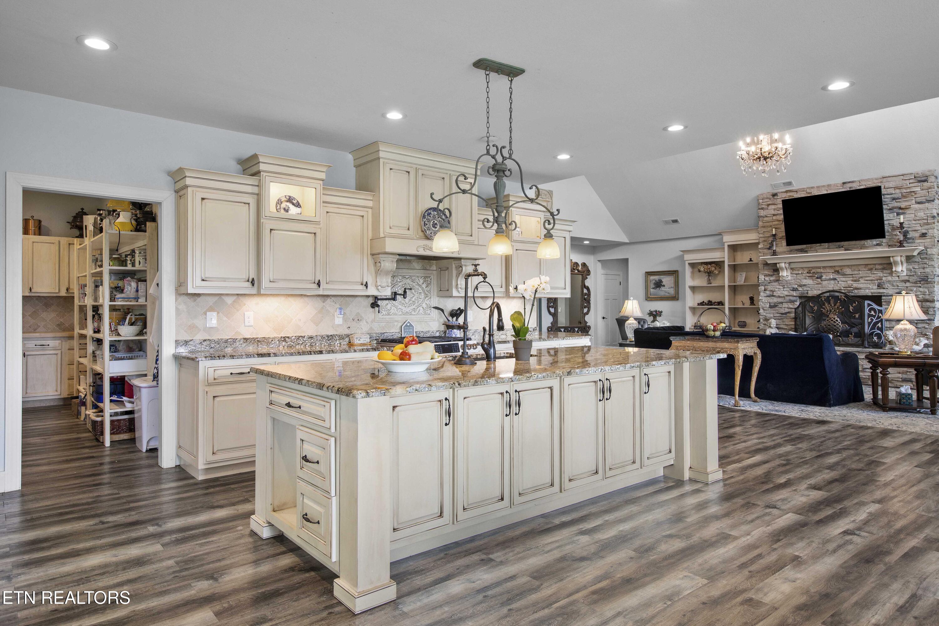 5925 Sevierville Road Seymour, TN 37865 - Photo 7 of 52 030A0396