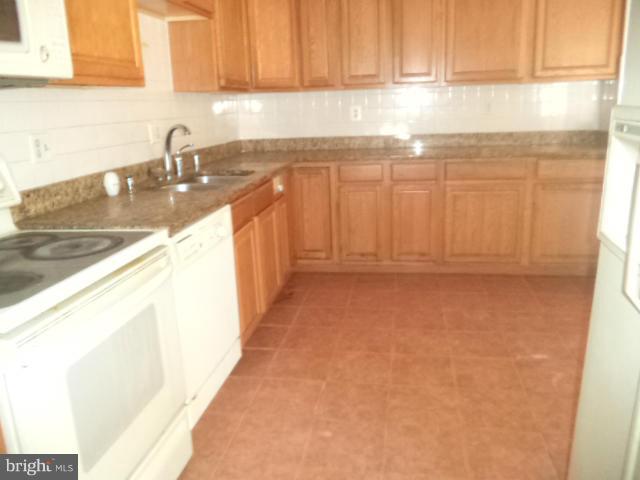8703 Deborah Street Clinton, MD 20735 - Photo 5 of 15 Kitchen