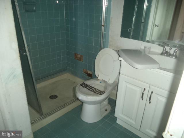 8703 Deborah Street Clinton, MD 20735 - Photo 8 of 15 Bath