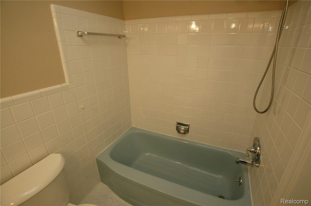 32441 West 13 Mile Road Farmington, MI 48334 - Photo 21 of 34 2A5T0028.JPG