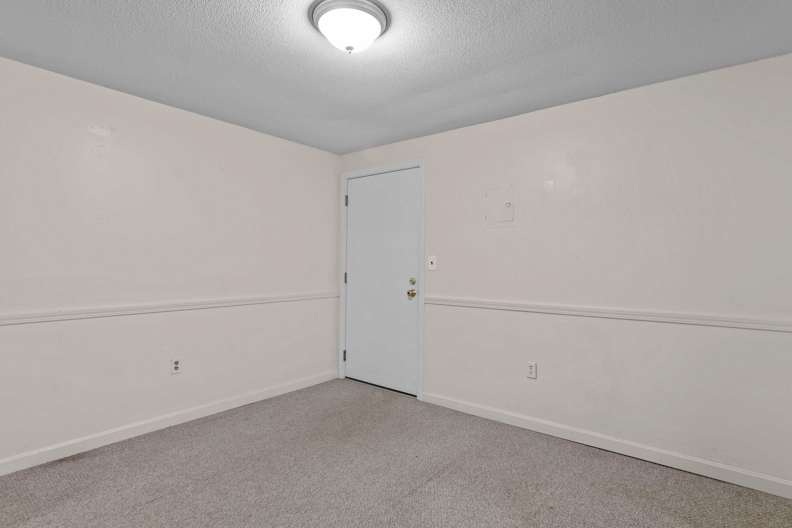 80 L English Village Road, Unit 102 Manchester, NH 03102 - Photo 19 of 28 Gallery Image 19