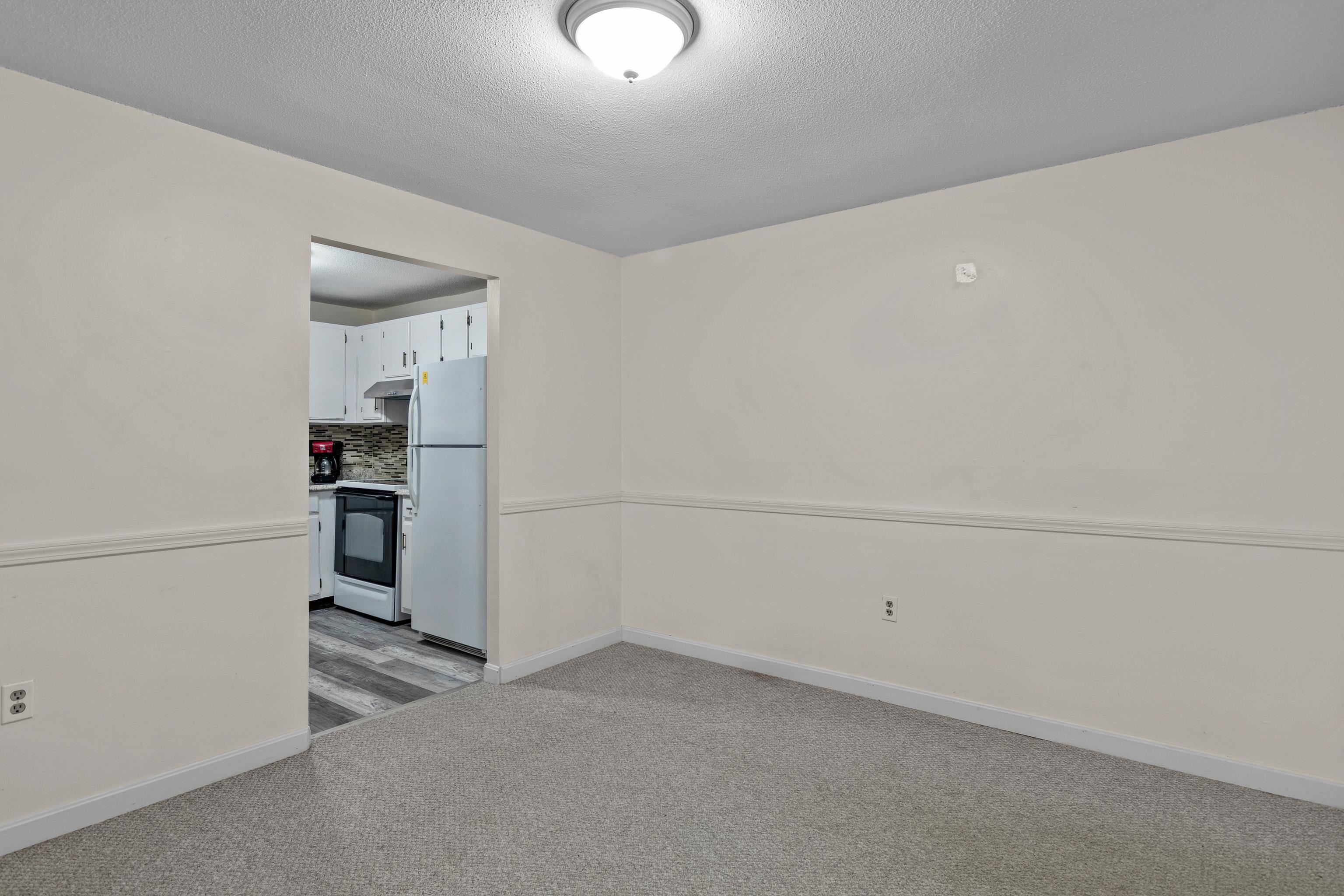 80 L English Village Road, Unit 102 Manchester, NH 03102 - Photo 20 of 28 Gallery Image 20