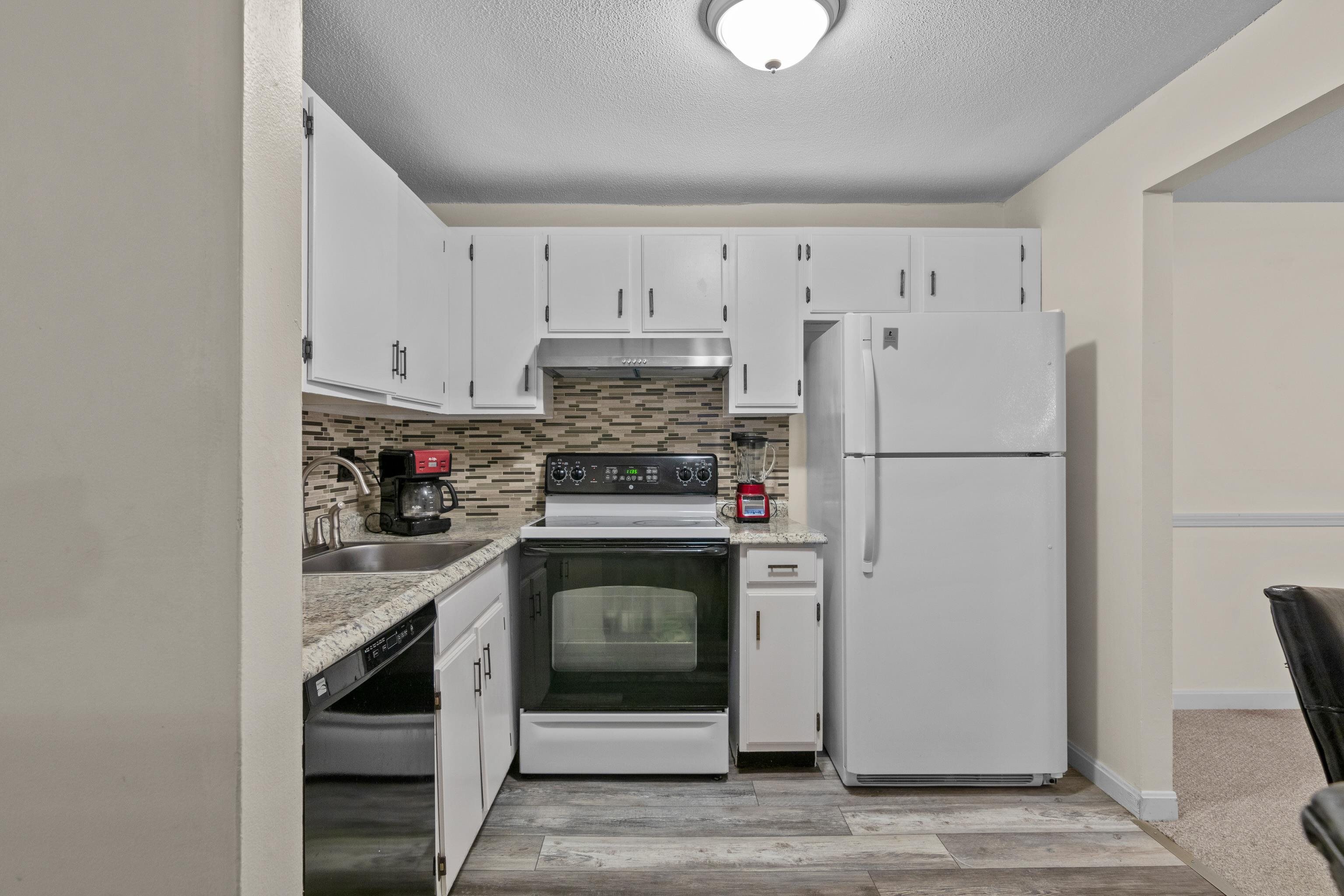 80 L English Village Road, Unit 102 Manchester, NH 03102 - Photo 24 of 28 Gallery Image 24
