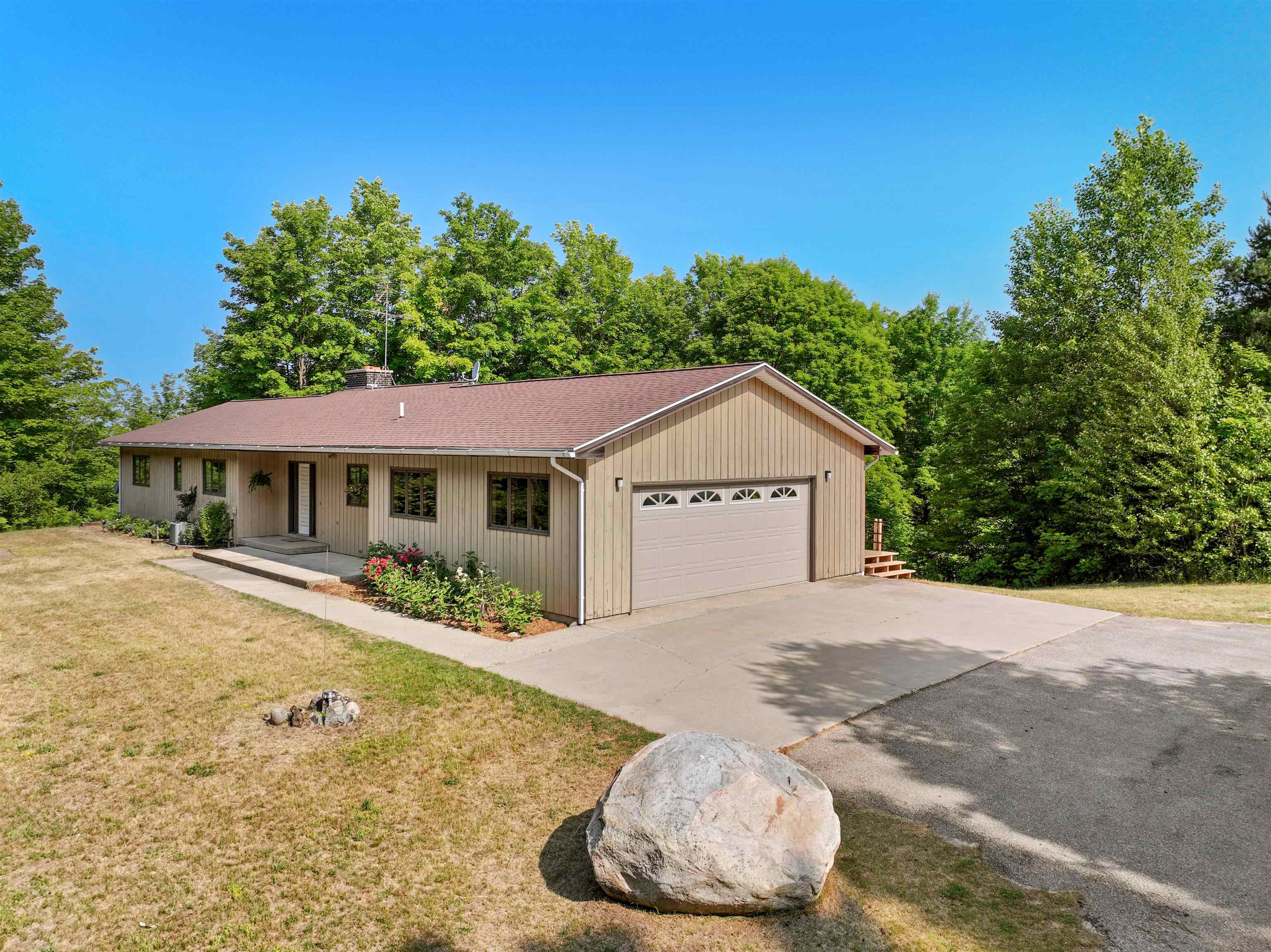 8101 East Pleasant Hill Road Suttons Bay, MI 49682 - Photo 7 of 59