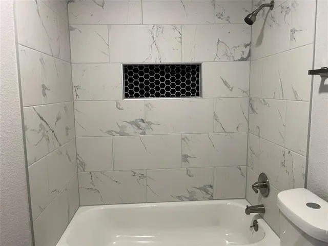 $1,350 | 383 Mcilrath Road, Leonard, TX 75452