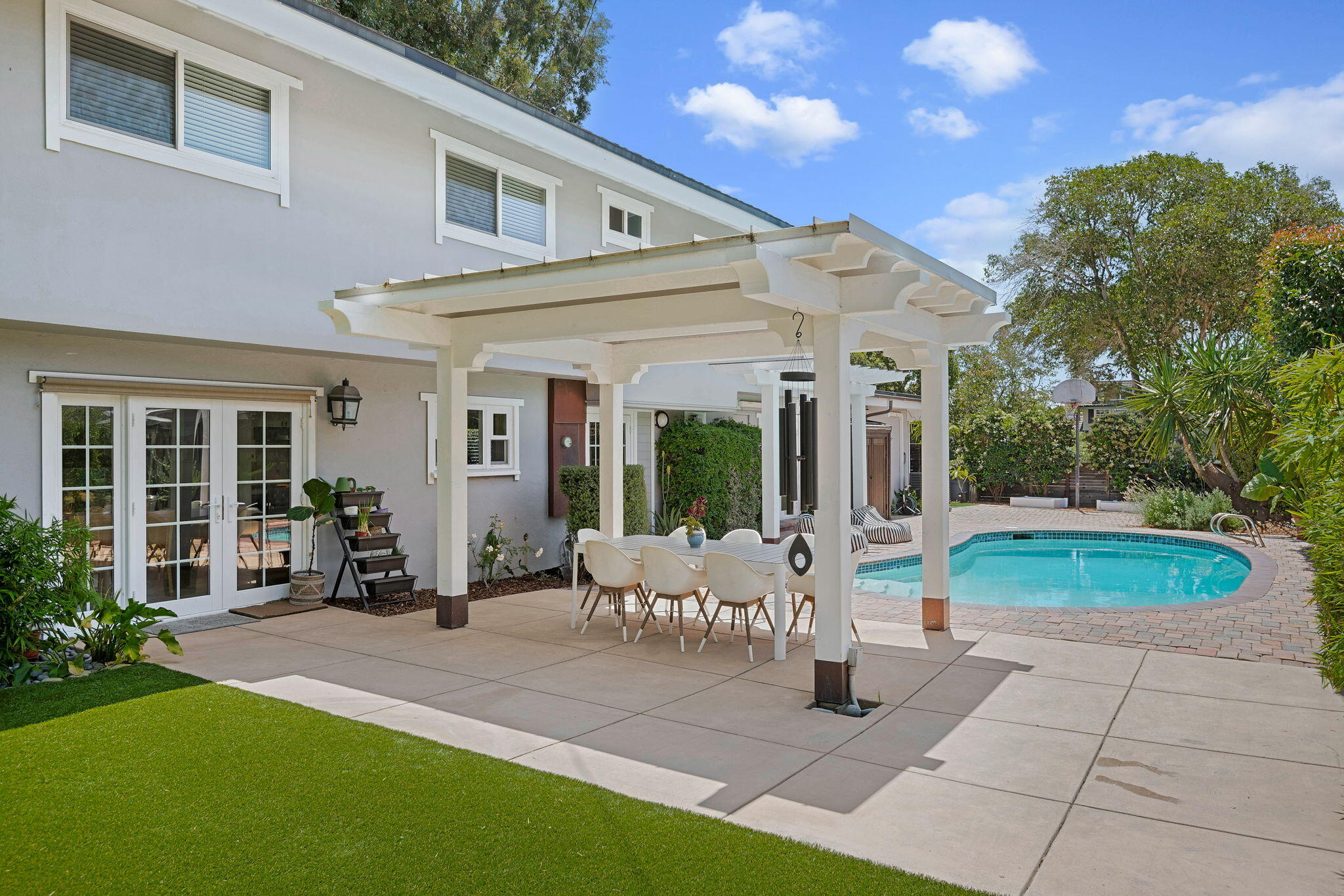809 Willowglen Road Santa Barbara, CA 93105 - Photo 23 of 50 a view of an house with backyard porch and sitting area