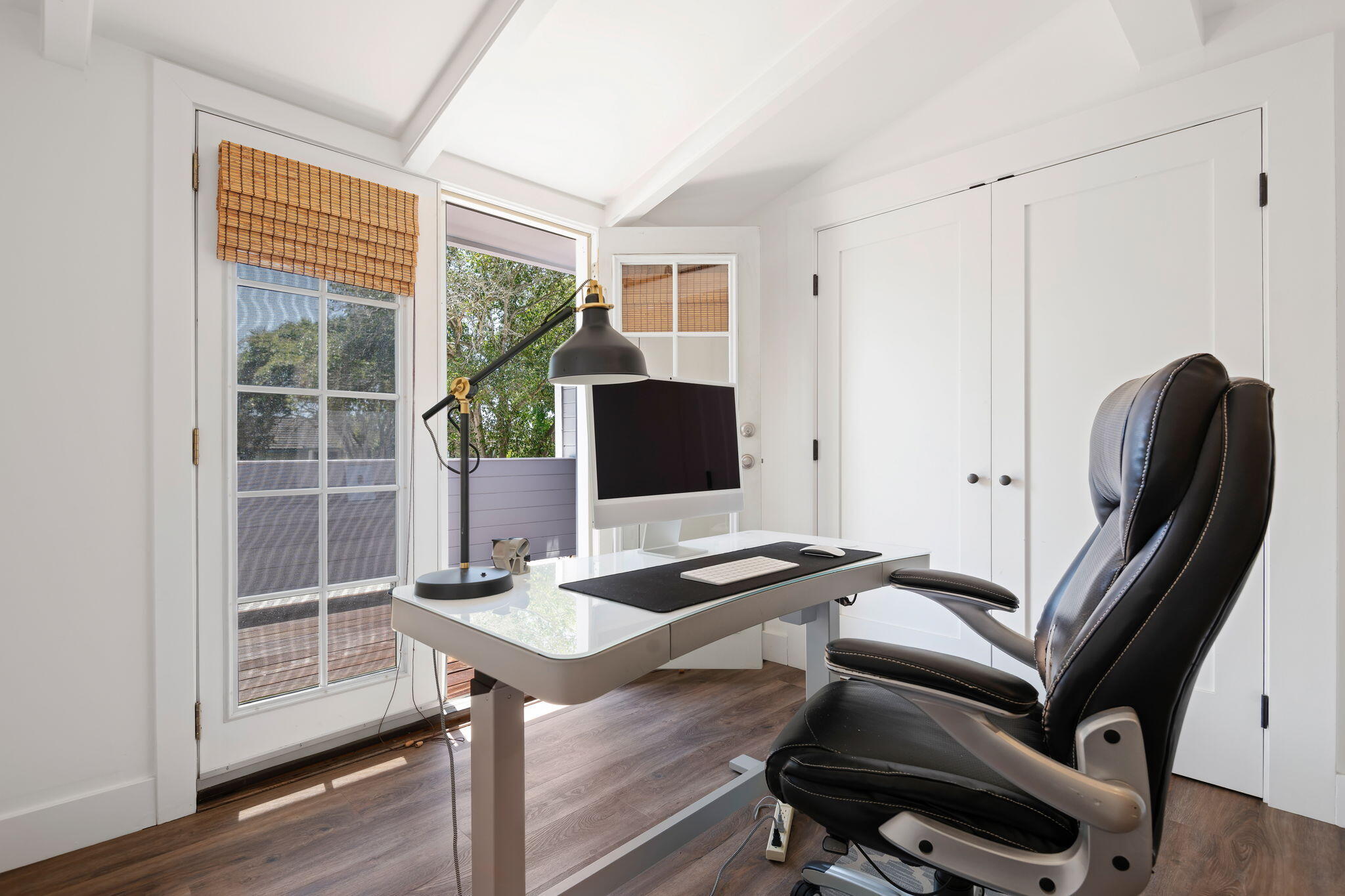 809 Willowglen Road Santa Barbara, CA 93105 - Photo 36 of 50 a workspace with wooden floor and a window