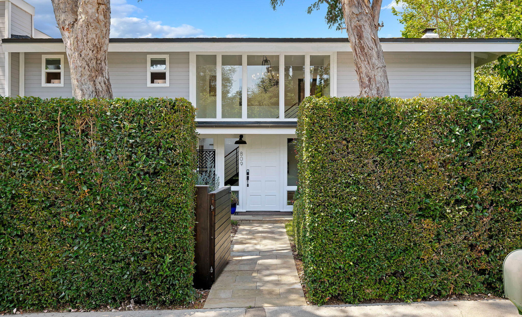 809 Willowglen Road Santa Barbara, CA 93105 - Photo 4 of 50 front view of a house with a yard