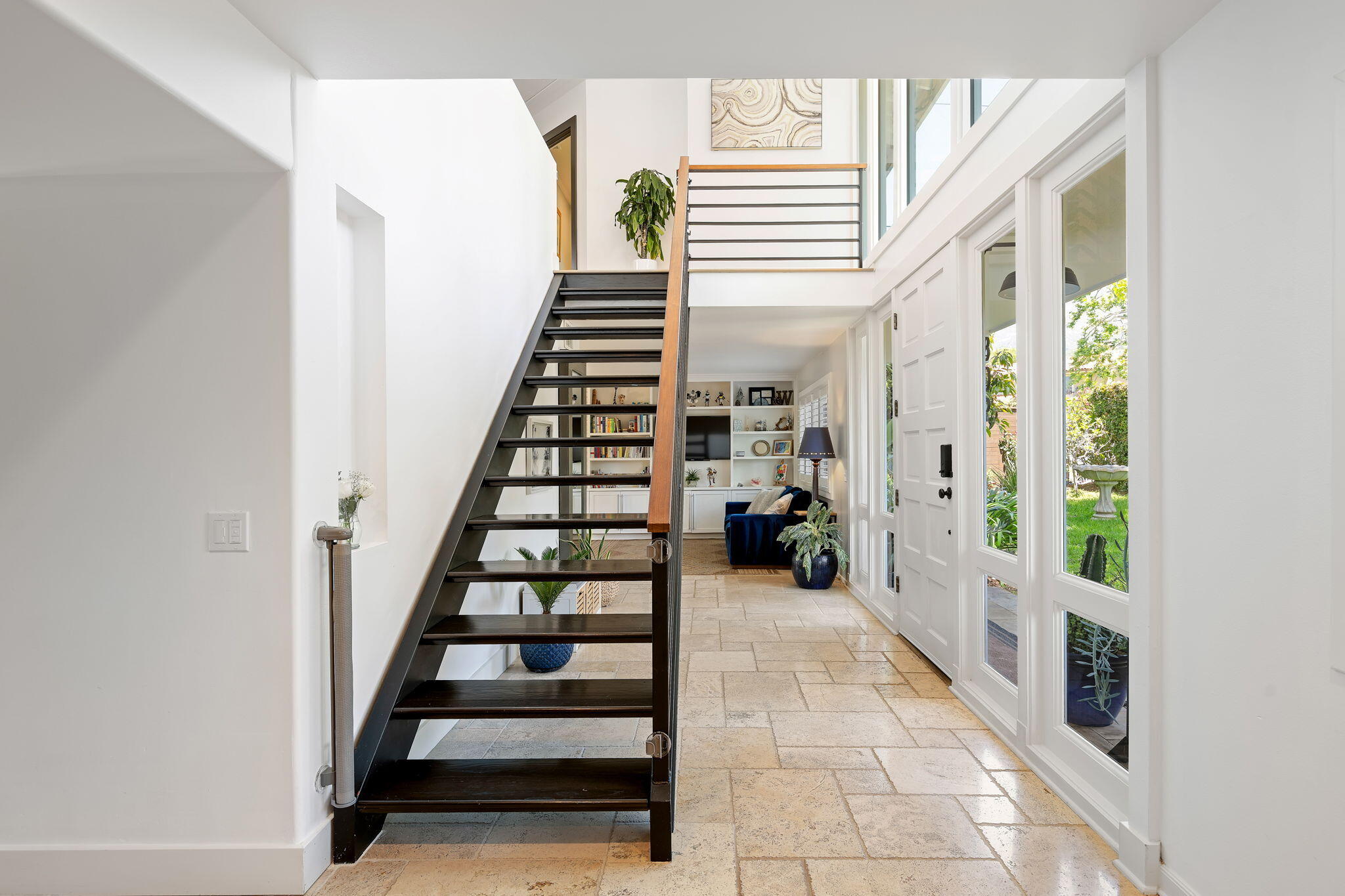 809 Willowglen Road Santa Barbara, CA 93105 - Photo 8 of 50 a view of entryway and hall with wooden floor