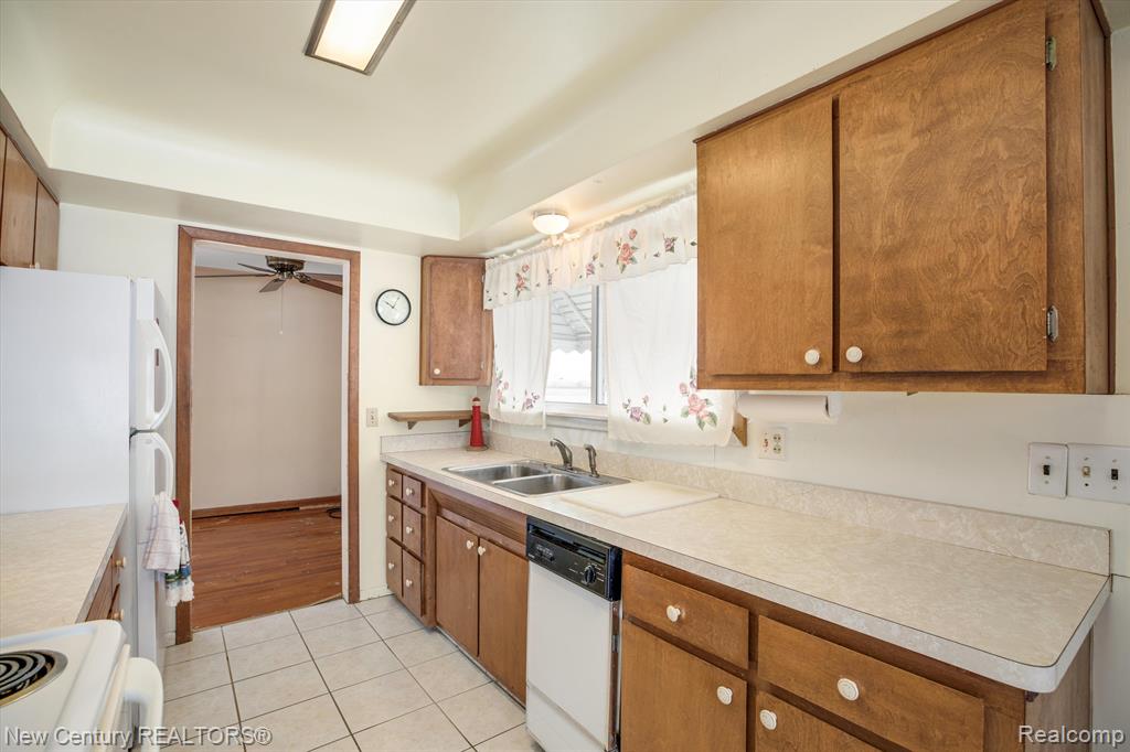 109 Michelson Road Rochester Hills, MI 48307 - Photo 14 of 44
