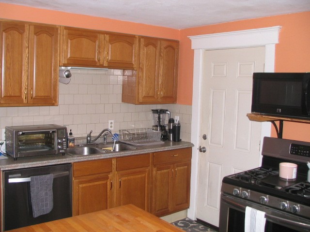 315 River Road Lincoln, RI 02865 - Photo 17 of 46