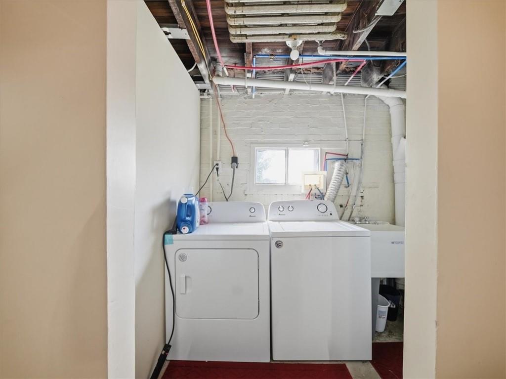 819 Kerr Street Ambridge, PA 15003 - Photo 23 of 32