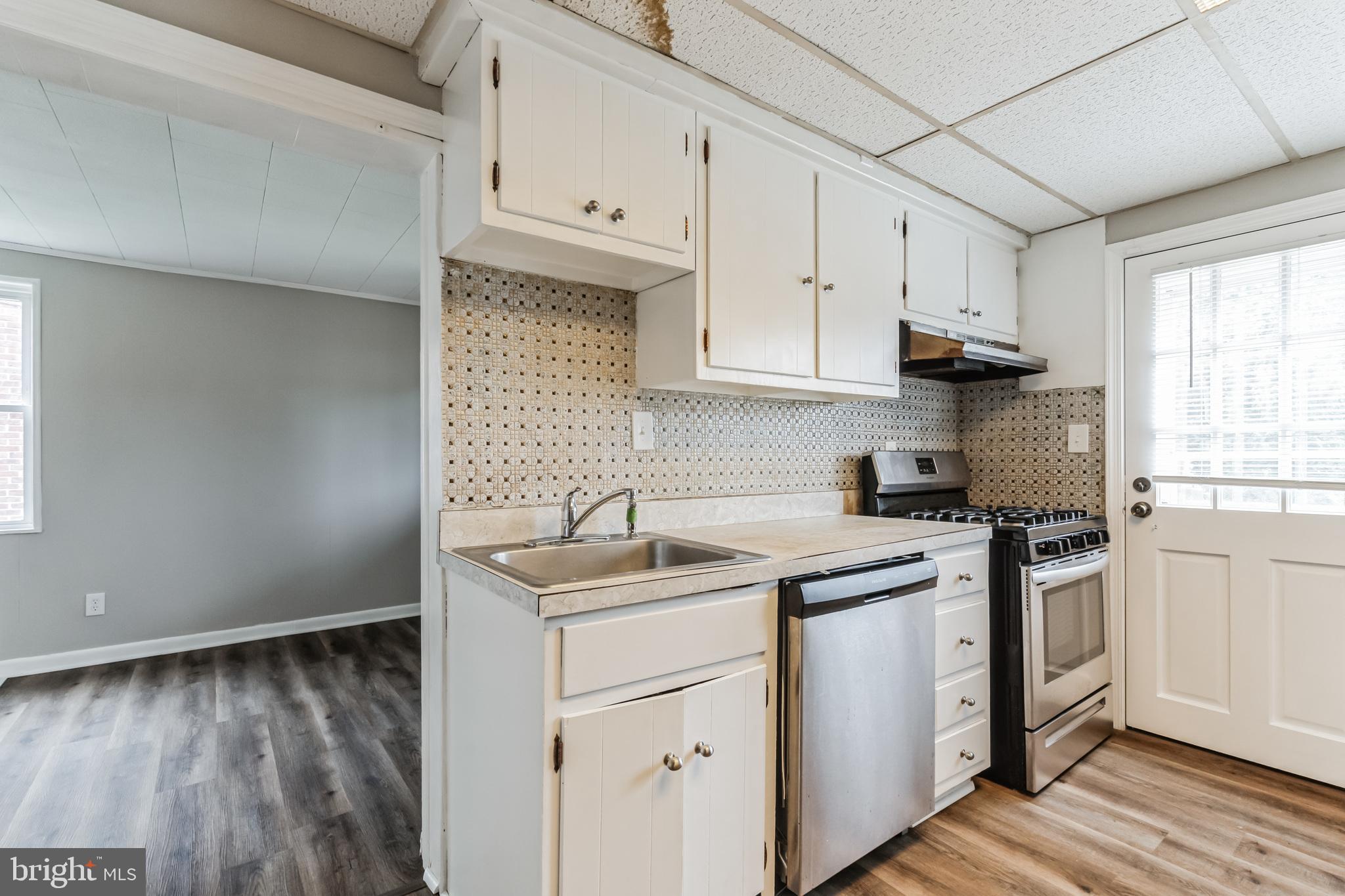 7105 Plymouth Road Pikesville, MD 21208 - Photo 3 of 28