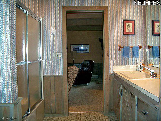 5905 Liberty Road Solon, OH 44139 - Photo 9 of 16 FULL BATH