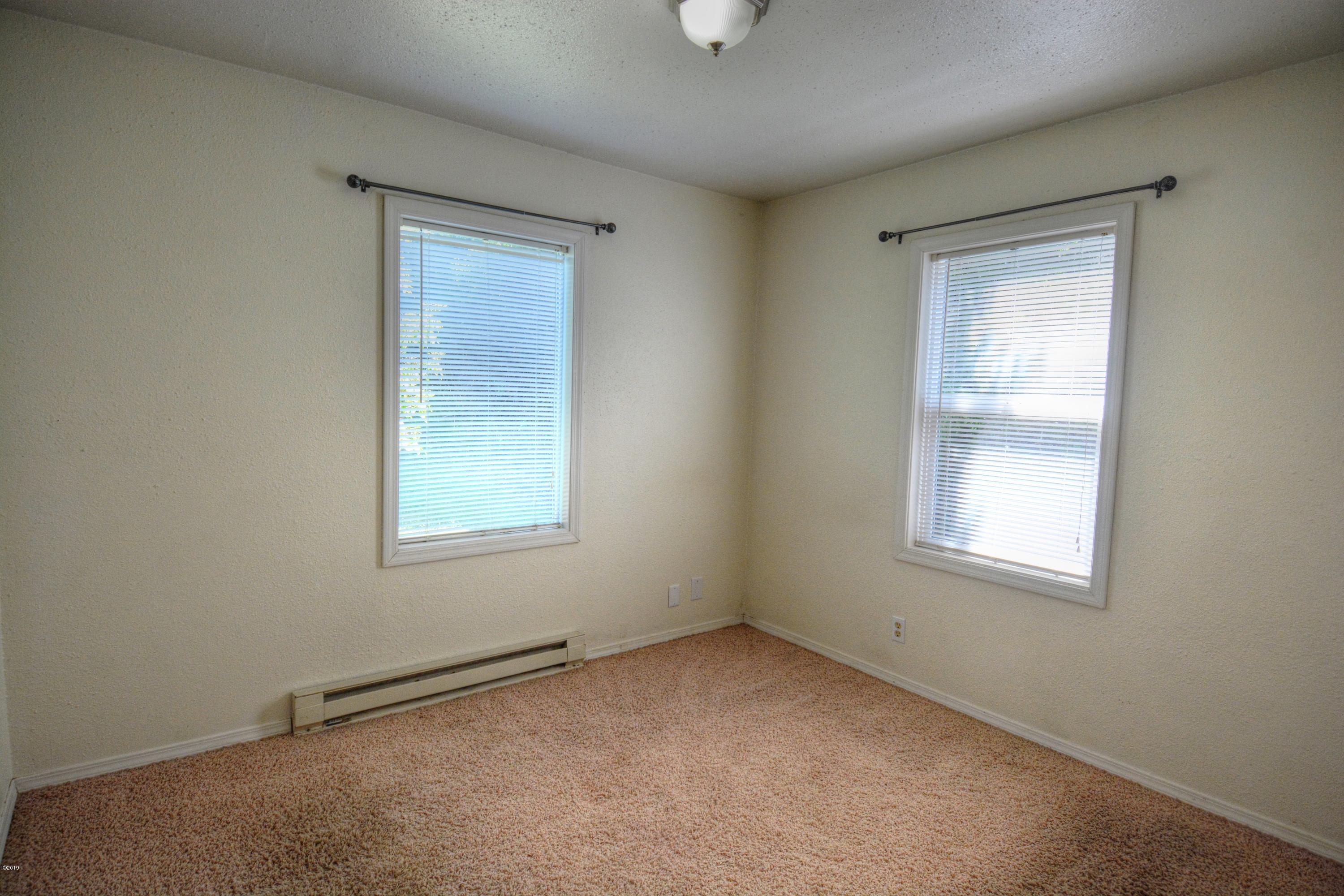 529 Southwest 5th Street Newport, OR 97365 - Photo 12 of 14 Bedroom 2