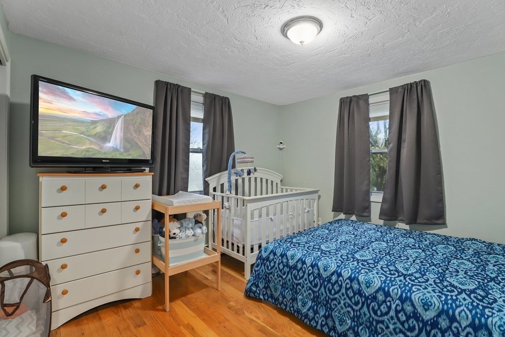 66 Curlew Road Quincy, MA 02169 - Photo 17 of 28 Gallery Image 17