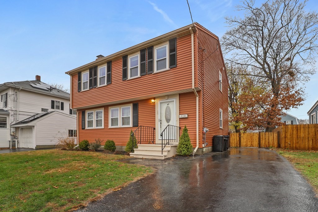 66 Curlew Road Quincy, MA 02169 - Photo 3 of 28 Gallery Image 3