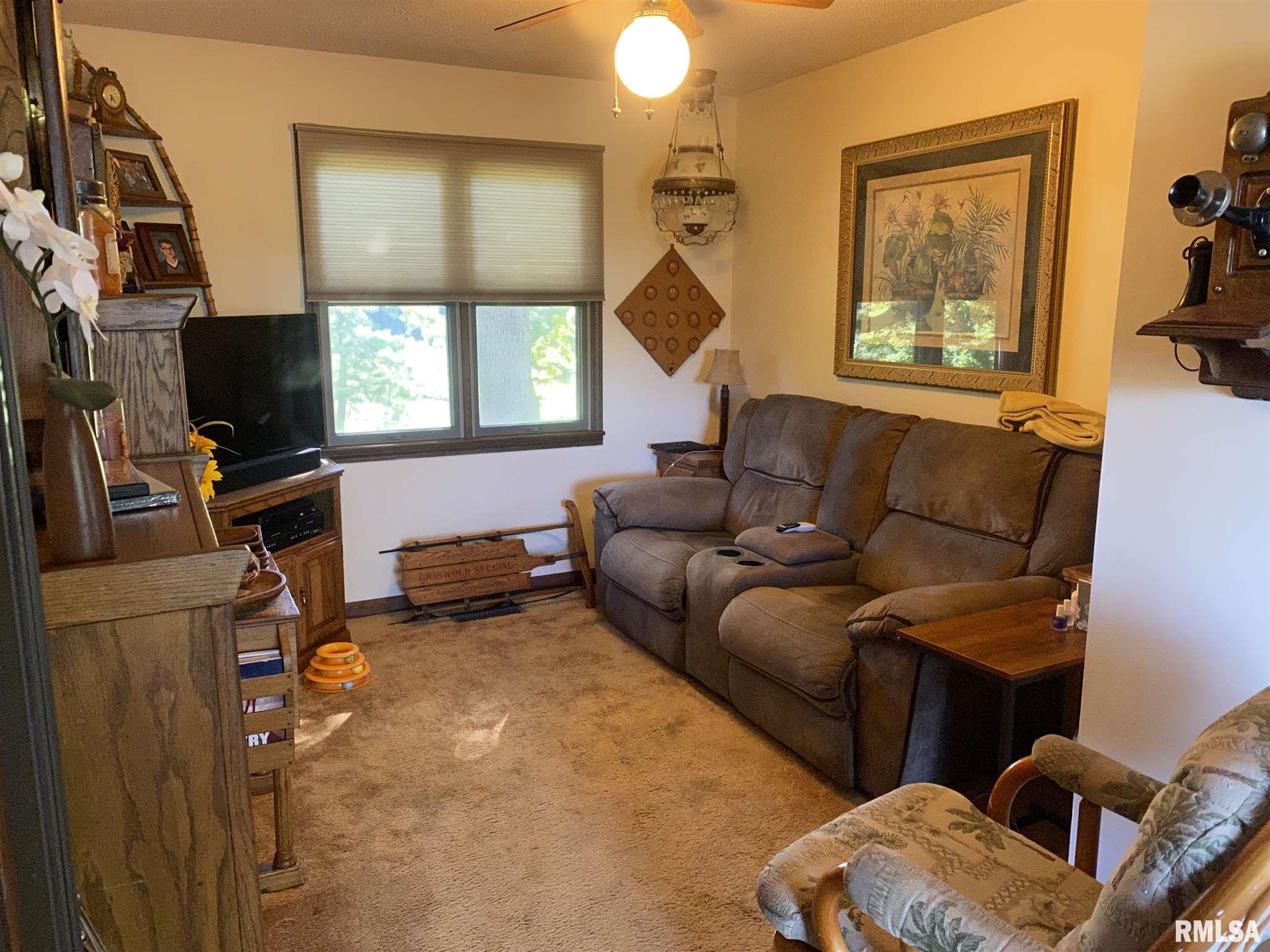 5064 Country Club Road Murphysboro, IL 62966 - Photo 8 of 28 Gallery Image 8